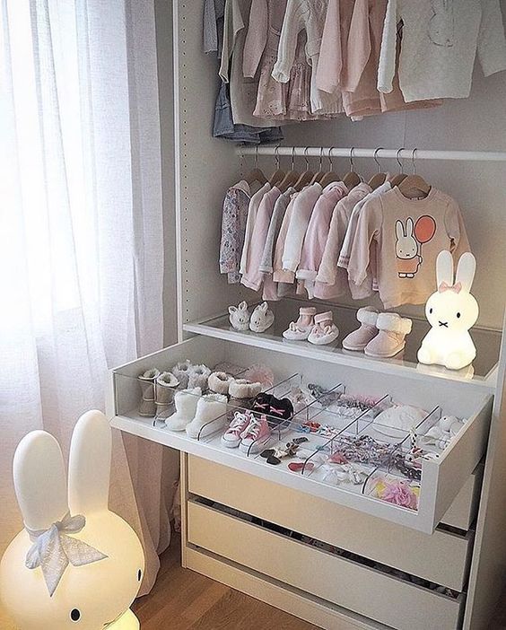 kledingkast ideeën voor babykamer