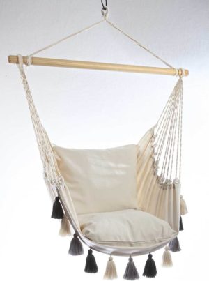 Hangstoel XL off-white met kwastjes | incl. 2 kussens