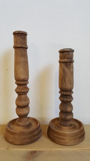 Set van 2 Kandelaars - Hout - Hoog 26 en 31 cm