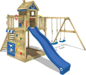 WICKEY Speeltoestel Smart Lodge 150 met schommel en blauwe glijbaan, Houten speeltuig, Klimtoestel voor buiten met zandbak en klimladder, Speelhuis voor kinderen